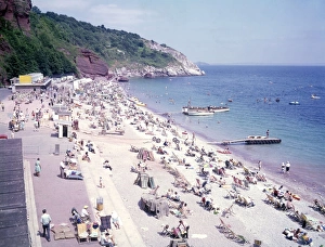 Holidaymakers at Oddicombe Beach, Torquay, Devon Holidaymakers at Oddicombe Beach, Torquay, Devon