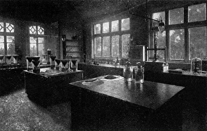 Horse serum laboratory at Elstree, 1915 Horse serum laboratory at Elstree, 1915