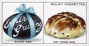 <b class=qtipBold><figcaption>Hot Cross Bun</figcaption></b><br>HOT CROSS BUN and Easter Egg<br><em>© Mary Evans Picture Library</em> Hot Cross Bun