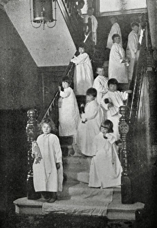 Newland Gallery: Hull Sailors Orphan Homes - Off to Bed