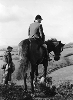 <b class=qtipBold><figcaption>Hunstman - South Devon Foxhounds</figcaption></b><br>Hunstman of the South Devon Foxhounds at a quarry close to Newton Abbott, Devon.<br><em>© Mary Evans Picture Library 2015 - https://copyrighthub.org/s0/hub1/creation/maryevans/MaryEvansPictureID/10438045</em> Hunstman - South Devon Foxhounds