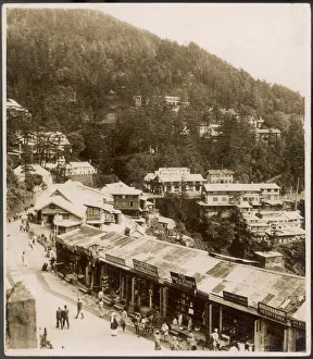 <b class=qtipBold><figcaption>India/Simla 1930S</figcaption></b><br>The city of Simla, India literally hangs on the mountain side, 6, 000 feet above sea level. For several months of the year it is buried in snow.<br><em>© Mary Evans Picture Library</em> India/Simla 1930S