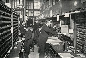 Coins Gallery: Interior of ticket office at London Bridge railway station