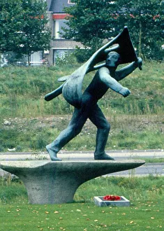 Jan van Hoof Memorial Statue, Nijmegen, Holland Jan van Hoof Memorial Statue, Nijmegen, Holland