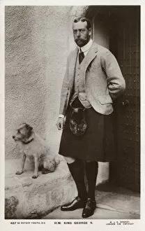 Majesty Gallery: King George V (Scottish attire) and Wire Fox Terrier, Caesar