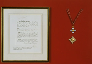 <b class=qtipBold><figcaption>Knighthood - Christopher Hinton</figcaption></b><br>Knight hood / Christopher Hinton Date:<br><em>© The Institution of Mechanical Engineers/Mary Evans</em> Knighthood - Christopher Hinton
