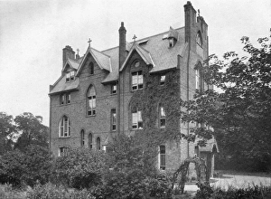 Towns Gallery: Brondesbury Collection