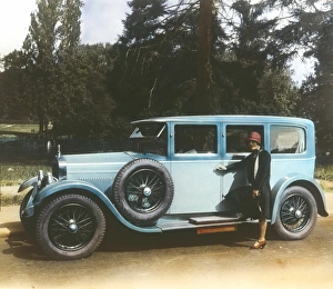 <b class=qtipBold><figcaption>Lady and Mercedes-Benz</figcaption></b><br>A lady standing beside a Mercedes-Benz Type 770 limousine, built from 1930 to 1937 and used by many European dignitaries of the period.<br><em>© Mary Evans Picture Library 2015 - https://copyrighthub.org/s0/hub1/creation/maryevans/MaryEvansPictureID/10235613</em> Lady and Mercedes-Benz