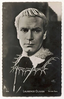 Screen Gallery: Laurence Olivier / Hamlet