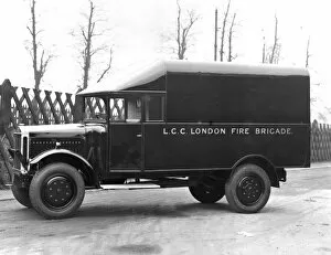 Images Dated 30th November 2011: LCC-LFB general purpose lorry
