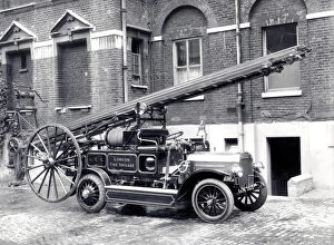London Fire Brigade Museum Gallery: LCC-LFB Motorised pump escape at Southwark HQ