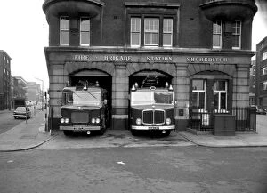 Engines Gallery: LCC-LFB Shoreditch fire station, Hackney