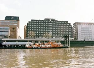 Images Dated 31st May 1992: LFDCA-LFB Lambeth HQ and Lambeth river station