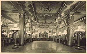 <b class=qtipBold><figcaption>Lido des Champs-Elysees, Paris</figcaption></b><br>The main ballroom and restaurant in the Lido des Champs-Elysees, Paris Date: 1928<br><em>© Mary Evans / Jazz Age Club Collection</em> Lido des Champs-Elysees, Paris