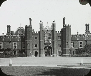 Hampton Court Palace Gallery: London - Hampton Court Palace