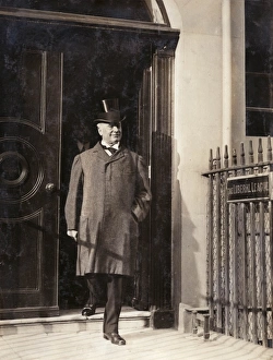 Lord Rosebery leaving the Liberal League building Lord Rosebery leaving the Liberal League building