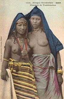 Images Dated 10th January 2011: Mali, Africa - Two women from Timbuktu