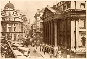 Mansion House is the official residence of the Lord Mayor of London. Date: 1935 Mansion House is the official residence of the Lord Mayor of London. Date: 1935