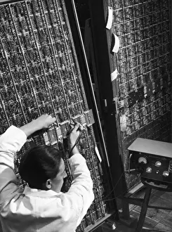Measuring the Current of an Electronic Device Print