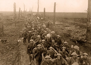 Men of the Nottinghamshire and Derby Regiment advance Men of the Nottinghamshire and Derby Regiment advance