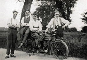 Men pose with 1914/15 Triumph motorcycle Men pose with 1914/15 Triumph motorcycle