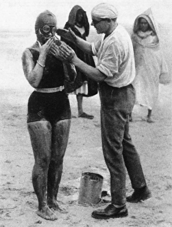 Mercedes Gleitze greased for Gibraltar swim Mercedes Gleitze greased for Gibraltar swim