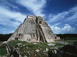 Arte Gallery: Mexico. Uxmal. Pyramid of the Magician