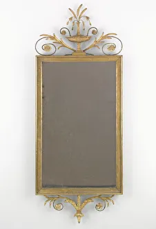<b class=qtipBold><figcaption>Mirror</figcaption></b><br>Gilt carved wood and gesso pier glass surmounted by a vase, made in England, c.1790. Date: c.1790<br><em>© The Geffrye Museum of the Home / Mary Evans Picture Library</em> Mirror