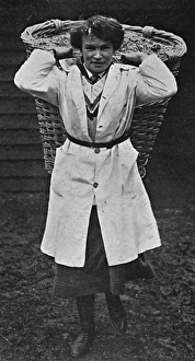 Miss Gowing the hockey player as farm labourer, WW1 Miss Gowing the hockey player as farm labourer, WW1