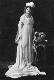 Miss Olwen Lloyd George in her court presentation gown Miss Olwen Lloyd George in her court presentation gown