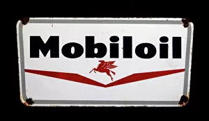 Winged Gallery: Mobiloil sign