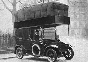 Mr Asquiths Wolseley Landaulette with gas container, WW1 Mr Asquiths Wolseley Landaulette with gas container, WW1