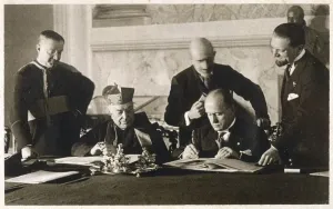 New Images August 2021 Prints: The Pope and Mussolini Sign the Concordat Print (1929)