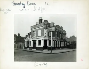 Vintage Pub Photographs London Prints: Photograph of Manby Arms, Stratford, London