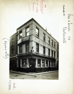 Vintage Pub Photographs London Prints: Photograph of Rose & Crown PH, Clerkenwell, London