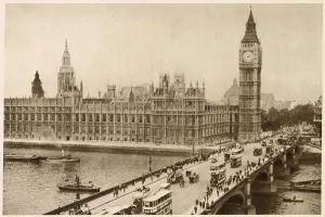 London River Thames Scene Prints: Photograph showing busy Westminster Bridge with pedestrians walking across