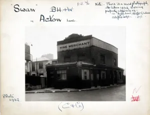 Vintage London Pubs Prints: Photograph of Swan PH, Acton, London