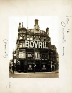 Vintage London Pubs Prints: Photograph of Swan PH, Hammersmith, London