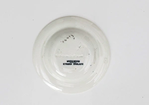 Nursery plate hand-painted - design by Daisy Makeig-Jones Nursery plate hand-painted - design by Daisy Makeig-Jones