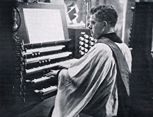 <b class=qtipBold><figcaption>Organist at the Royal Wedding</figcaption></b><br>Mr Sydney Nicholson, organist at Westminster Abbey, who played a specially composed anthem for the royal wedding between Prince Albert, Duke of York to Lady Elizabeth Bowes-Lyon on 26 April 1923. Date: 1923<br><em>© Illustrated London News Ltd/Mary Evans</em> Organist at the Royal Wedding