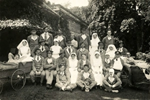 Patients and nurses in garden at Quex Park Patients and nurses in garden at Quex Park