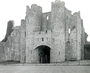Pembroke Castle Gatehouse, Pembrokeshire, Wales Pembroke Castle Gatehouse, Pembrokeshire, Wales