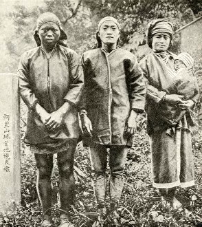 Images Dated 23rd August 2018: Three people of the Tsou tribe, Formosa (Taiwan)