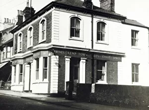 The National Brewery Centre Archives Collection: Photograph of Bridge Inn, Brighton, Sussex