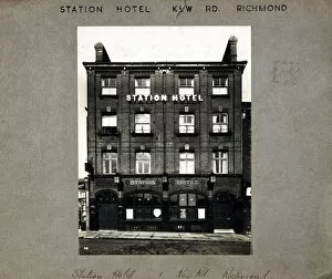 Greater Gallery: Photograph of Station Hotel, Richmond, Greater London
