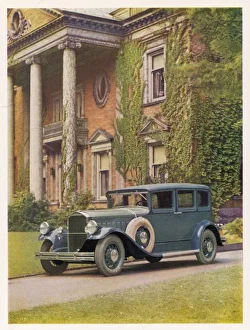 <b class=qtipBold><figcaption>Pierce-Arrow 1931</figcaption></b><br>Saloon, parked outside a stately mansion.<br><em>© Mary Evans Picture Library</em> Pierce-Arrow 1931