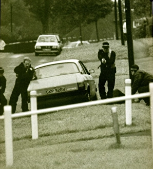 <b class=qtipBold><figcaption>Police firearms incident</figcaption></b><br>Police firearms incident, undated Date:<br><em>© Mary Evans / National Archives</em> Police firearms incident