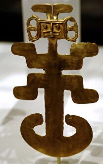 Images Dated 31st May 2008: Pre-Columbian Art. Colombia. Anthropomorphic pendant. 5th10