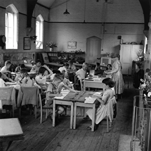 <b class=qtipBold><figcaption>Primary School 1957</figcaption></b><br>Pupils at Bramfield Primary School. Date: July 1957<br><em>© Mary Evans Picture Library/HENRY GRANT</em> Primary School 1957