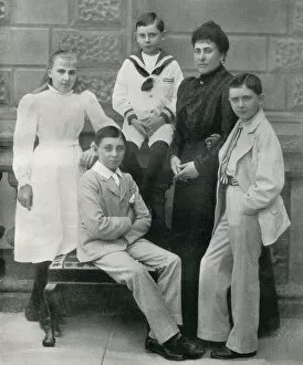 Maurice Gallery: Princess Henry of Battenberg and her children